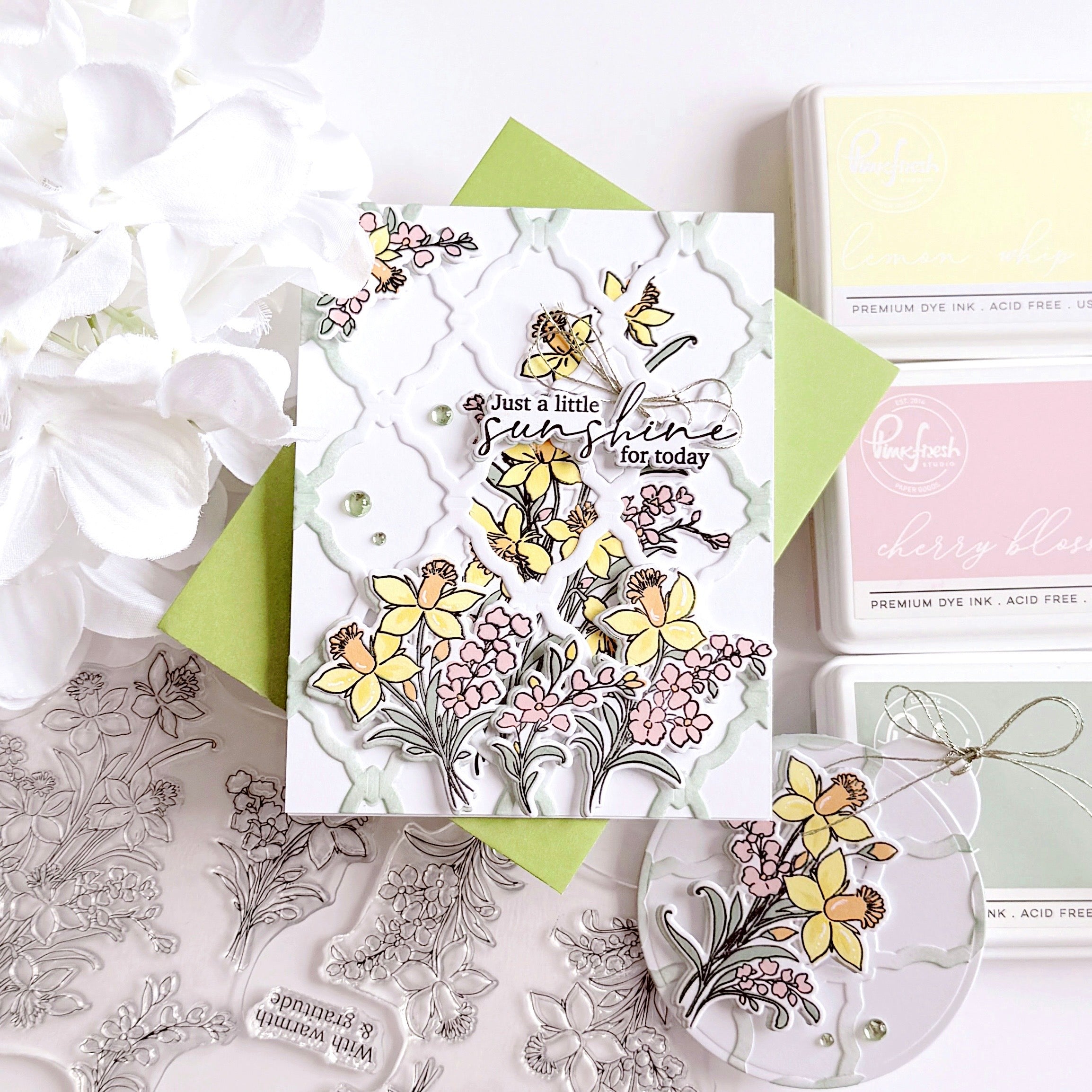 Pinkfresh Studio - Whispering Daffodils Stamps