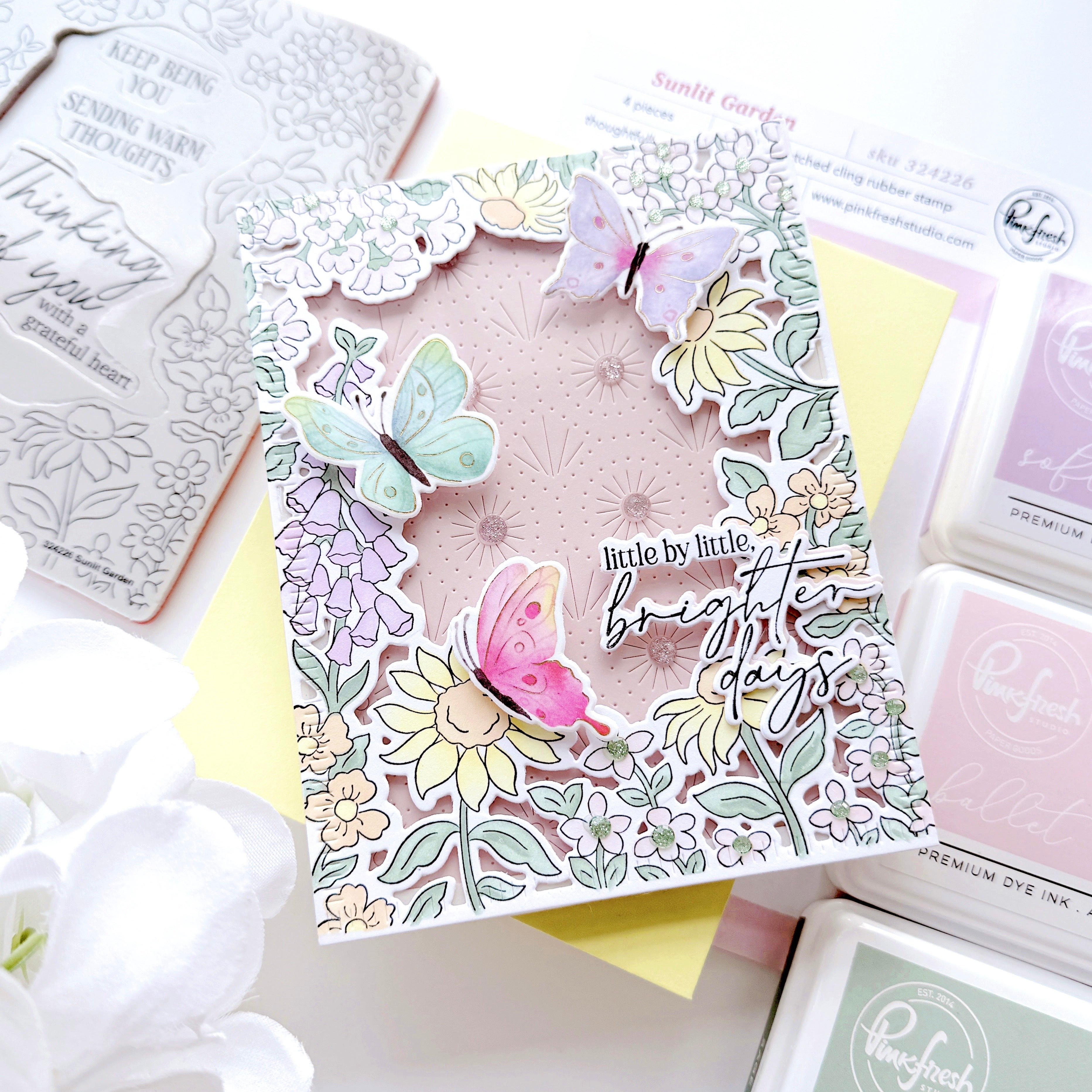 Pinkfresh Studio - Sunlit Garden Stencils