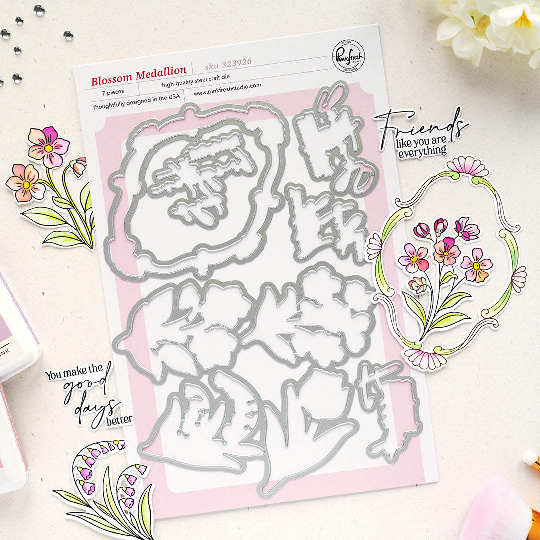 Pinkfresh Studio - Blossom Medallion Dies