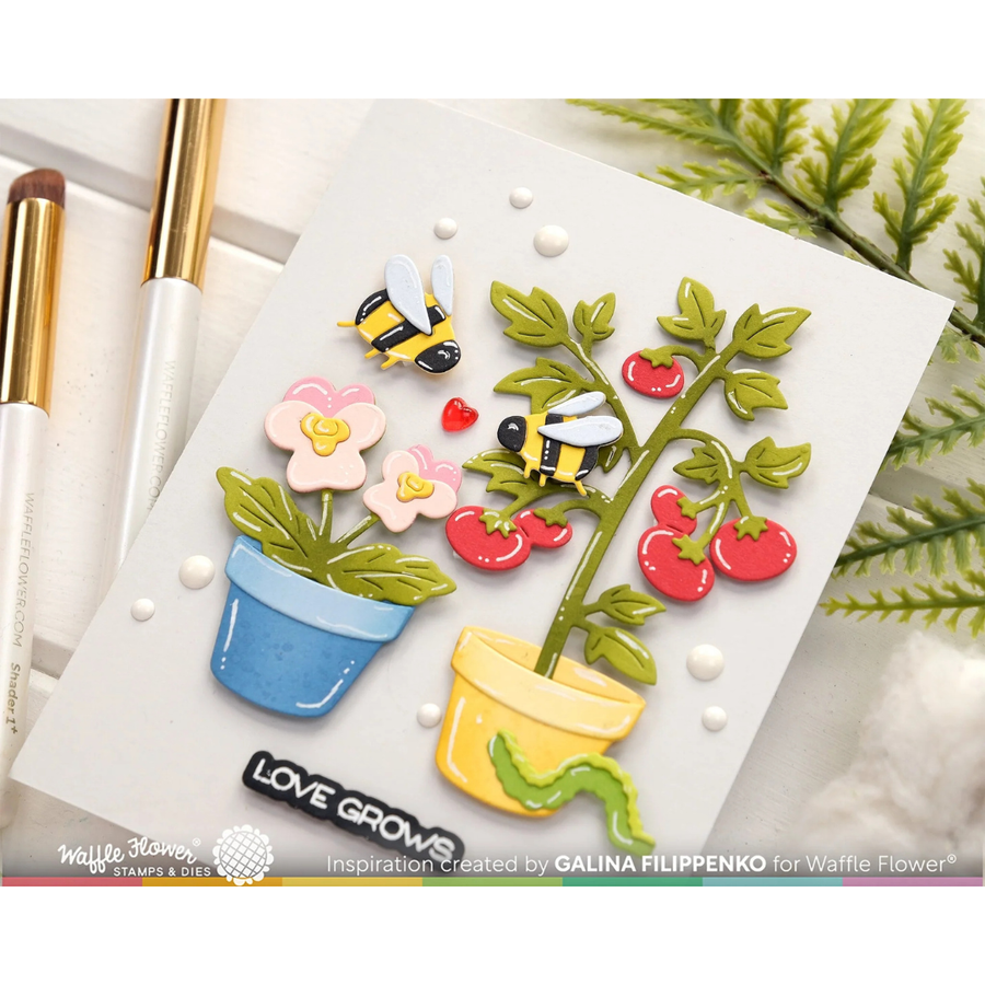 (PRE-ORDER) Waffle Flower - Postage Collage Garden Critters Die