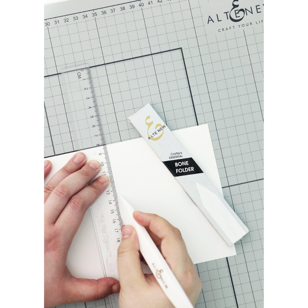 Altenew - Crafter's Essential Bone Folder
