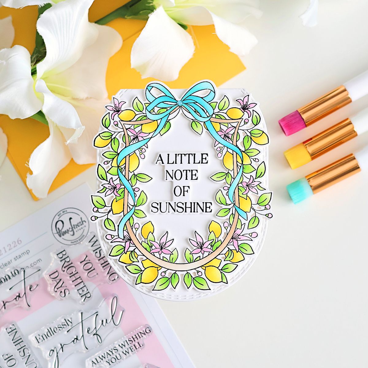 Pinkfresh Studio - Lemon Blossom Crest Stamps