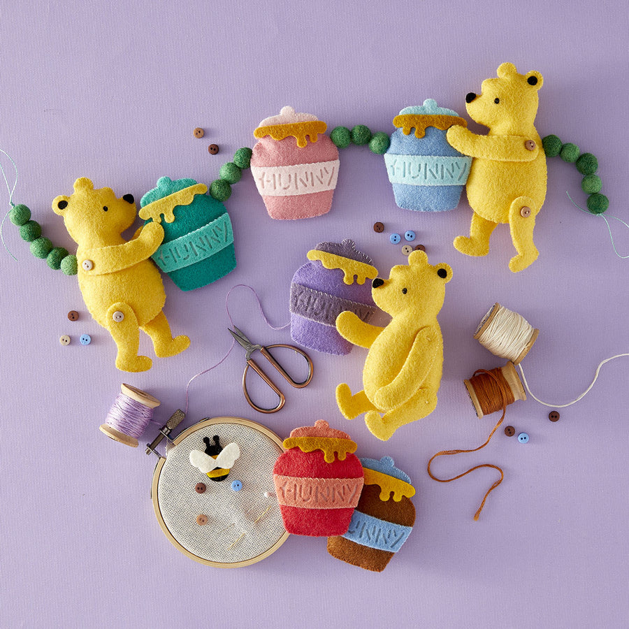 Spellbinders - Stitched Classic Pooh Etched Dies