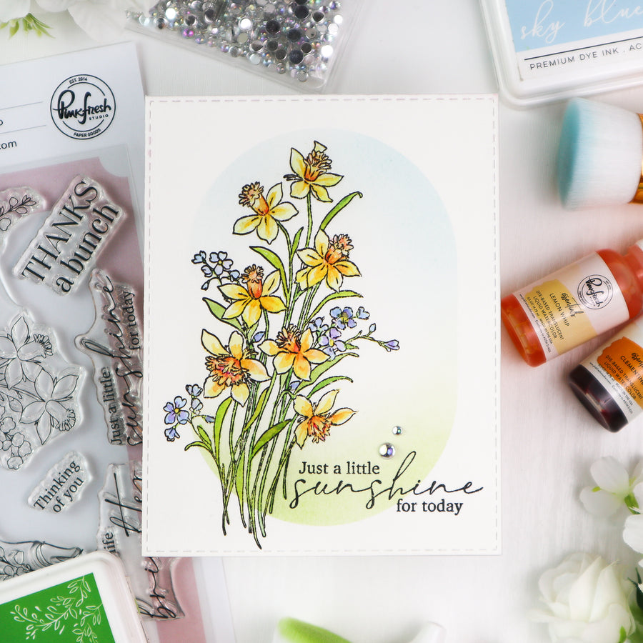 Pinkfresh Studio - Whispering Daffodils Stencils